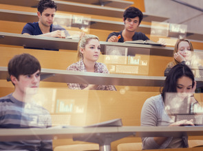 Titelbild_DigiMonitor_Hochschule.jpg(© Shutterstock / wavebreakmedia)