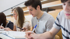 shutterstock_116353321_Premier.jpg_ST-VV(© Shutterstock / wavebreakmedia)