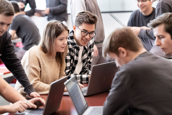 2021_11_29_IDW Rehau 291121 0138(© © John M. John/NETZWERK Q 4.0)