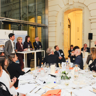 Event photo of the Dinner Dialogue.