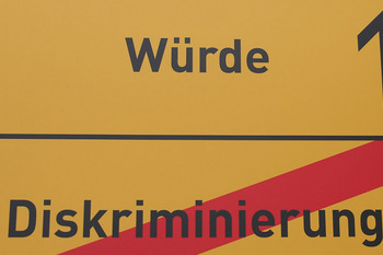 Straßenschild Würde