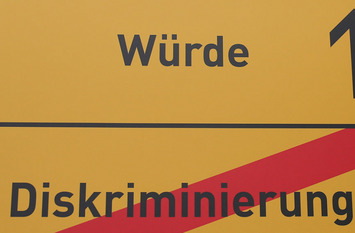 Straßenschild Würde