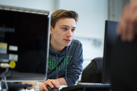 Foto Handwerkskammer Bielefeld 2016Coverfoto Ländermonitor berufliche Bildung 2015