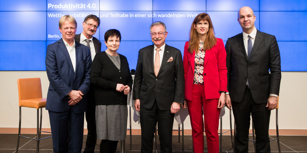 Diskutanten auf dem Podium