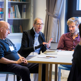 participants from different nations in discussion