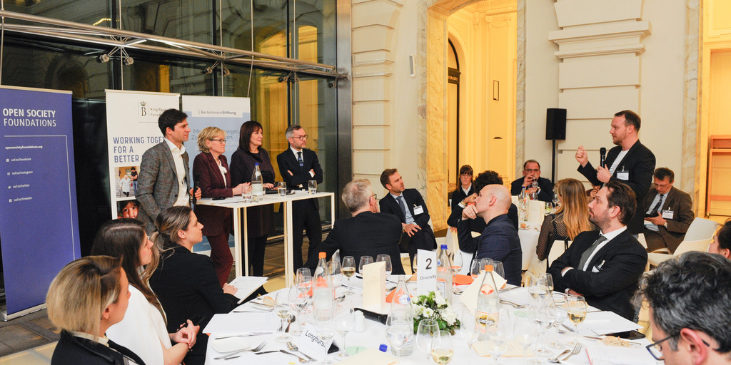 Experts and Table Discussion