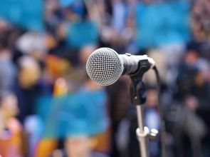 shutterstock_305848433_Premier_Titel_Populismus_2018_quer.jpg(© © Shutterstock / wellphoto)