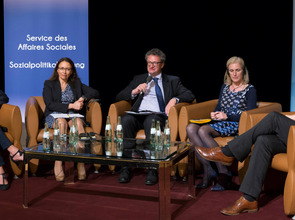 Podiumsdiskussion Dt.-Franz. Herausforderungen Armut u. Ungleichheit(© Sebastian Pfütze)