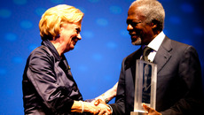 DSC04132_bear.jpg RMP 2013 7. Nov. 2013 Festakt, Theater Gütersloh(© Arne Weychardt)