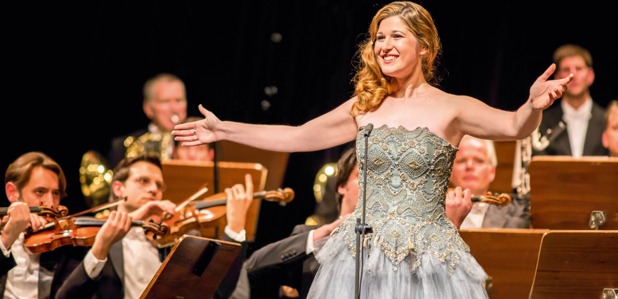 Die australische Sopranistin Nicole Car beim Finalkonzert der NEUEN STIMMEN 2013 in der Stadthalle Gütersloh.