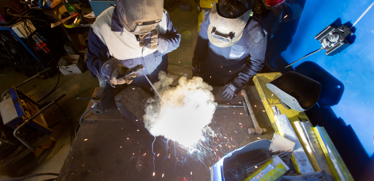 Cover-Foto der Broschüre "Apprenticeship training in Spain –
a cost-effective model for firms?", Prof. Dr. Stefan C. Wolter und Prof. Dr. Samuel Mühlemann, ST-LL, Cost Benefit.