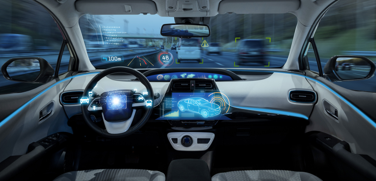 empty cockpit of vehicle, HUD (Head Up Display) and digital speedometer, autonomous car; Leeres Cockpit des Fahrzeuges, HUD (Head Up Display) und digitaler Geschwindigkeitsmesser, autonomes Auto; Shutterstock ID 589267616; PO: Internet Pressemeldung Mobilitätsstudie;  Client: Bertelsmann Stiftung; Other: St-K   10.04.2017