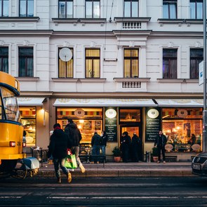 Die Eisenbahnstraße in Leipzig.